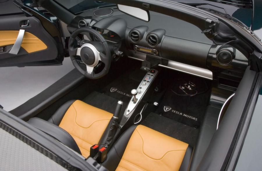 Торпедо Tesla Roadster Over Unpaid Bill Magna Sues 2008 года  (фото 8 из 11)